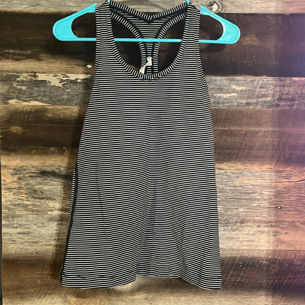 Lululemon tank top